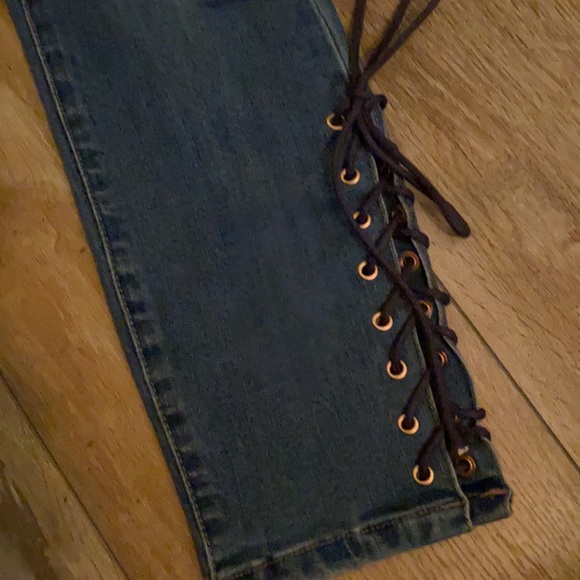 NWT CP Ankle skinny jeans with lace-up legs. Size 1. - Picture 3 of 5